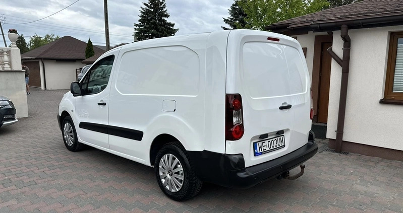 Peugeot Partner cena 36900 przebieg: 198500, rok produkcji 2018 z Pabianice małe 56